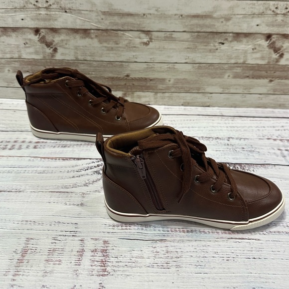 NWOB Cat & Jack Boys Florian Sneakers- size 3 - Picture 3 of 9